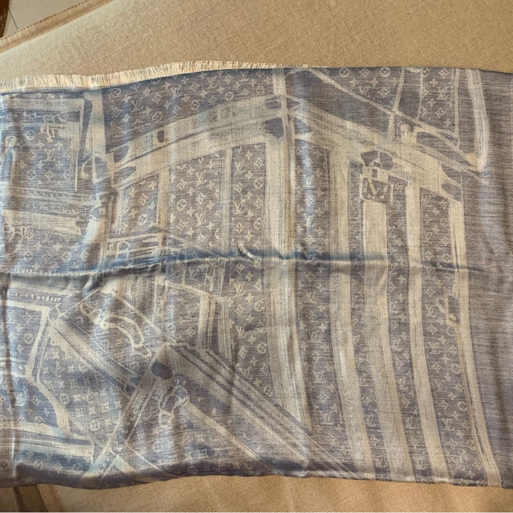 LOUIS VUITTON Limited, Monogram Trunk, Denim Blue Silk Shawl, Scarf, Stole, NWT - Picture 11 of 17